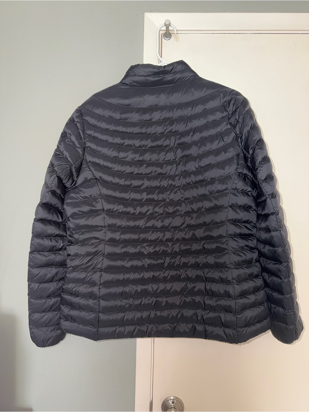 WOMEN'S LIGHTWEIGHT PACKABLE HOODED PUFFER JACKET - Picture 2 of 4